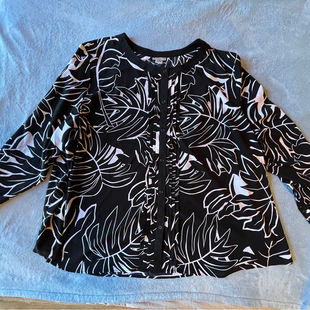 Catherine’s 5x Women’s Black And White Blouse
